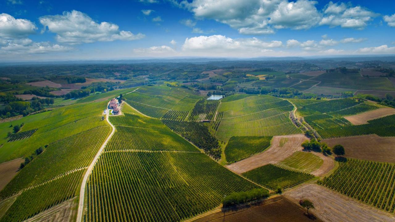 Montalbera Wine Suites Montemagno  エクステリア 写真