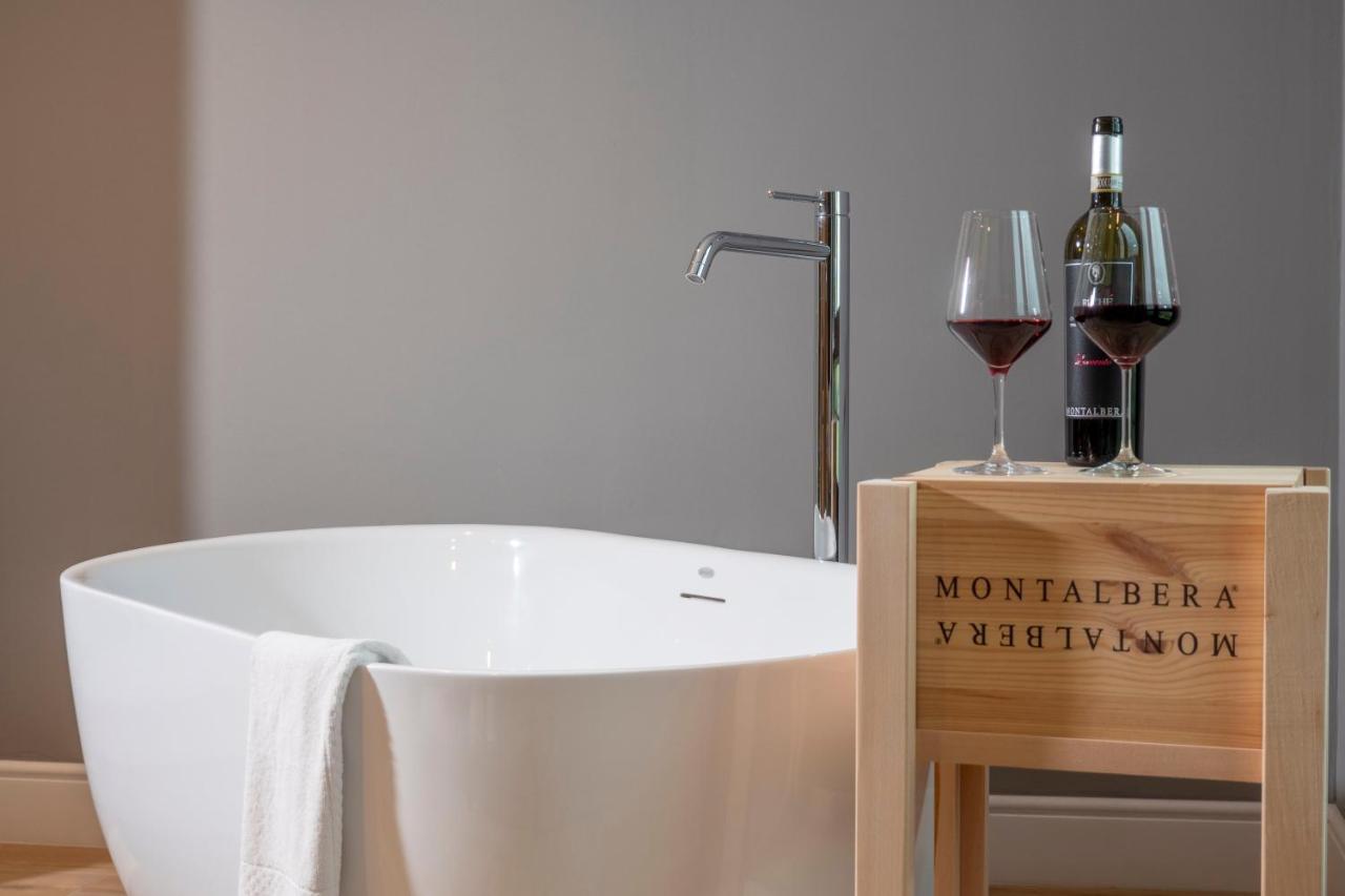 Montalbera Wine Suites Montemagno  エクステリア 写真